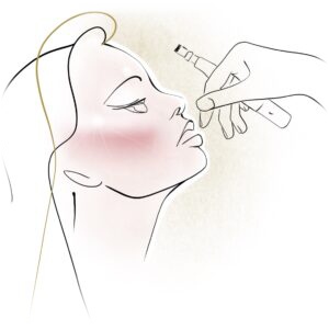 Volto di donna di tre quarti con penna Dermapen vicino alla guancia, illustrazione del microneedling ad Alta Clinic Bergamo